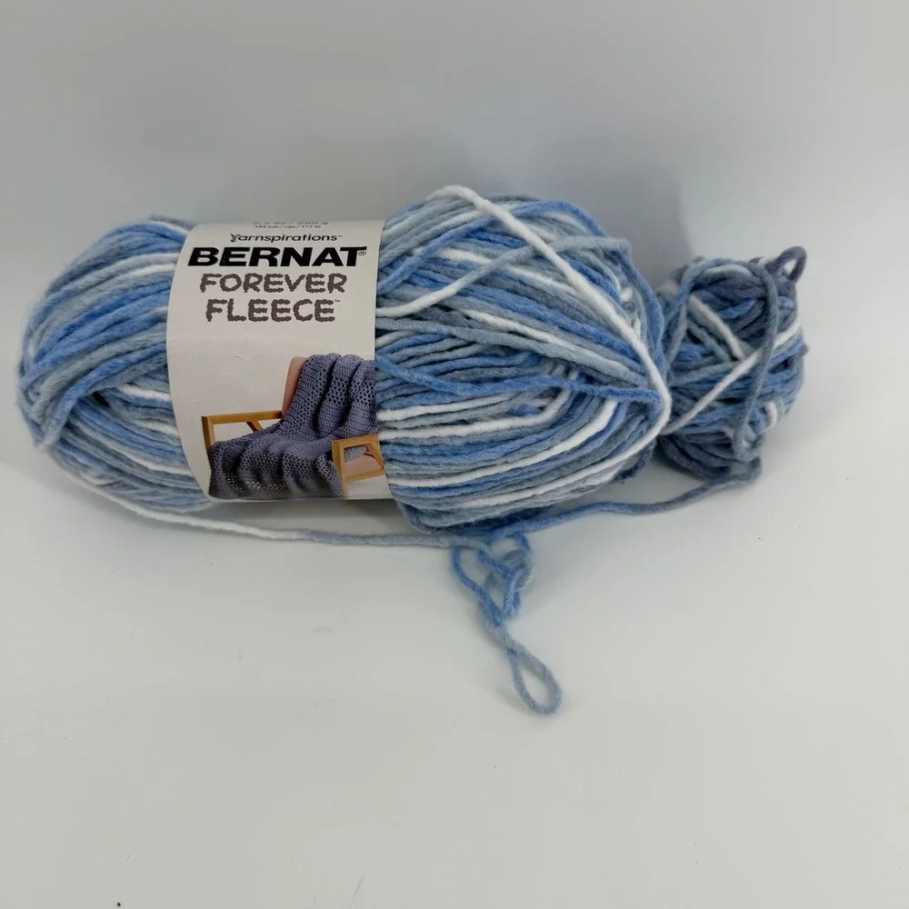 Bernat Forever Fleece Yarn Blue Mix Bulky Weight 5 9.9oz 280g Knitting Crochet